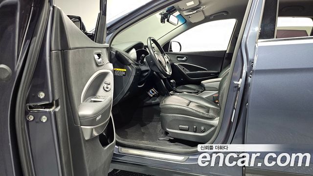 Hyundai Santa Fe 2016 thumb 9
