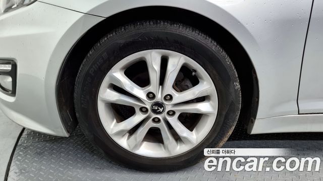 Kia K5 2011 thumb 5