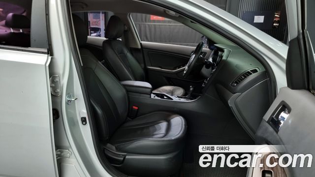 Kia K5 2011 thumb 10
