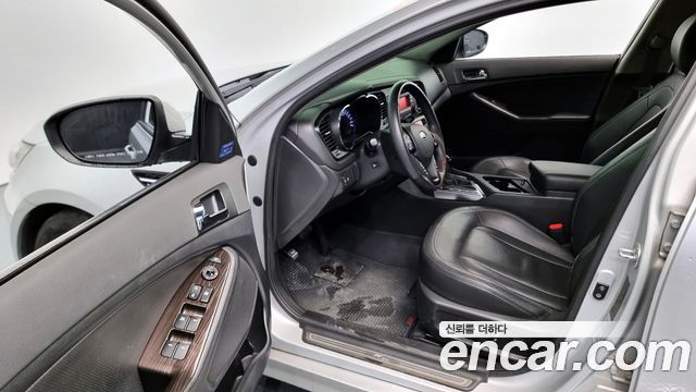 Kia K5 2011 thumb 12