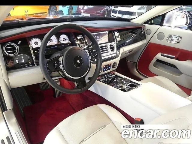 Rolls-Royce Wraith 2019 thumb 11