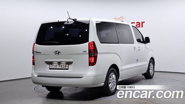 Hyundai Starex 2017 thumb 3
