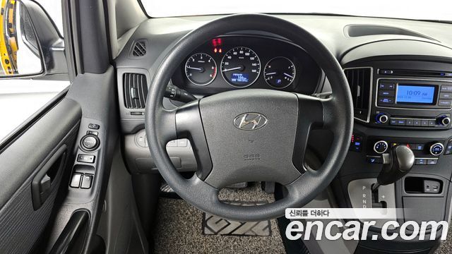 Hyundai Starex 2017 thumb 12