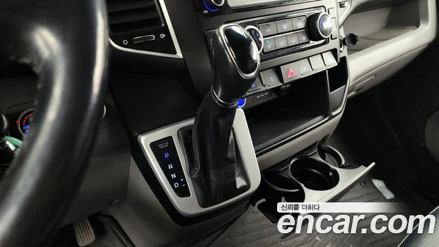 Hyundai Staria 2018 thumb 10
