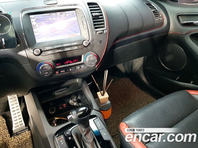 Kia K3 2016 thumb 9