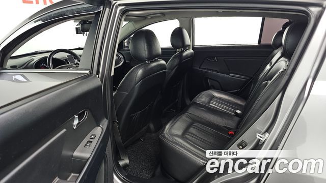 Kia Sportage 2012 thumb 12