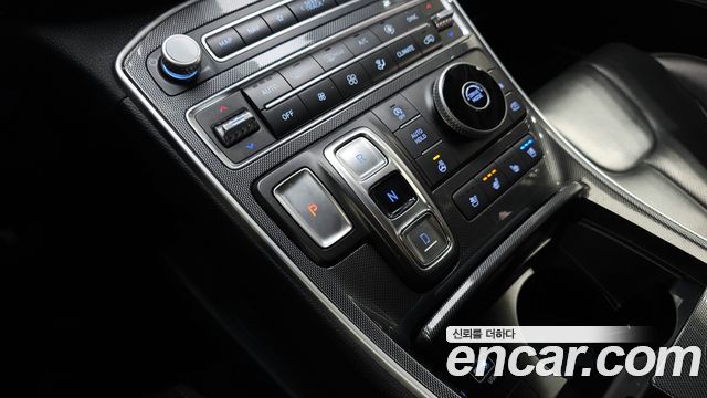 Hyundai Santa Fe 2020 thumb 10