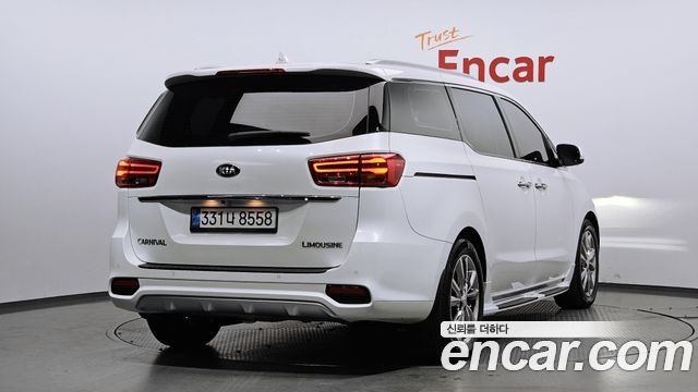 Kia Carnival 2020 thumb 3