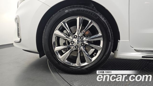Kia Carnival 2020 thumb 5