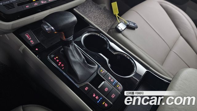 Kia Carnival 2020 thumb 9