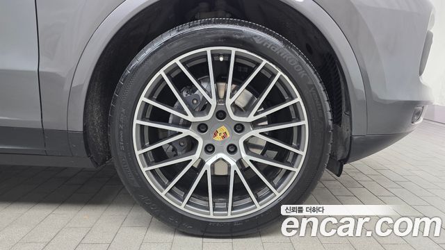 Porsche Cayenne 2020 thumb 6