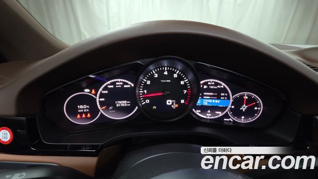 Porsche Cayenne 2020 thumb 9