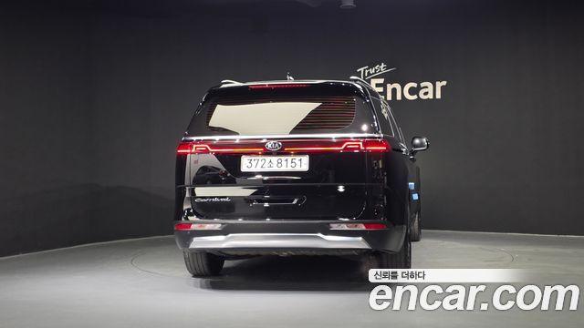 Kia Carnival 2021 thumb 5
