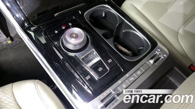 Kia Carnival 2021 thumb 10