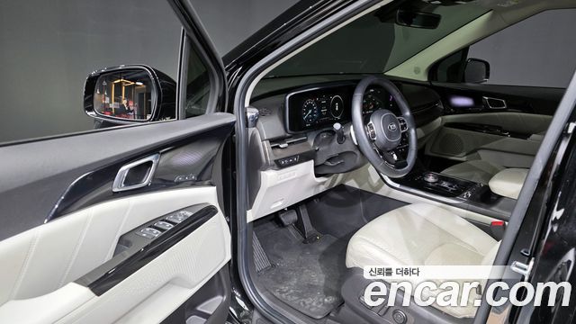 Kia Carnival 2021 thumb 11
