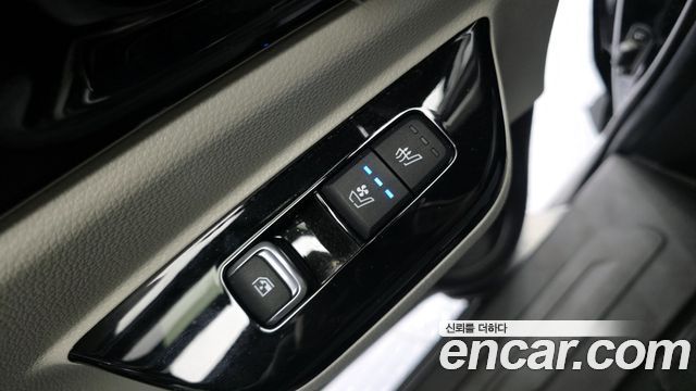 Kia Carnival 2021 thumb 12