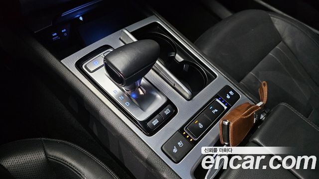 Genesis G80 2017 thumb 9