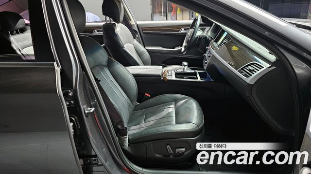Genesis G80 2017 thumb 10