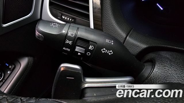 Genesis G80 2017 thumb 11