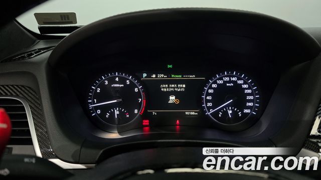 Genesis G80 2016 thumb 9