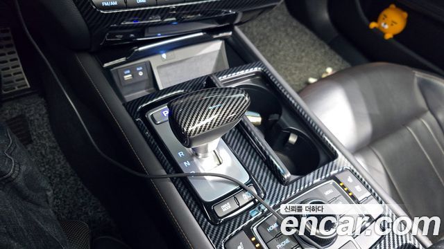 Genesis G80 2016 thumb 10