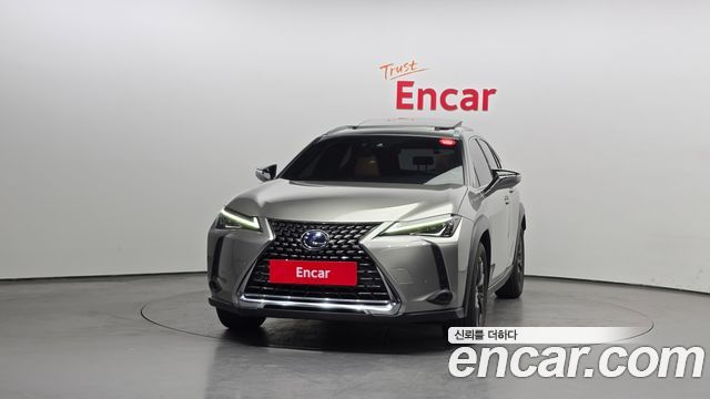 Lexus UX 2019 thumb 4