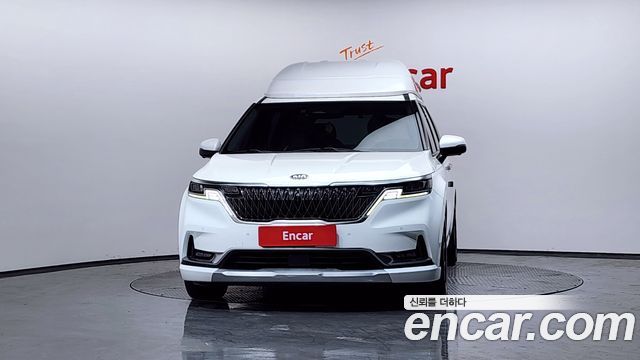 Kia Carnival 2021 thumb 4