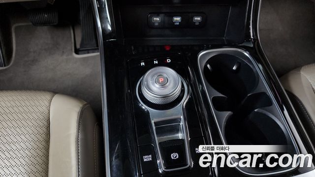 Kia Carnival 2021 thumb 10