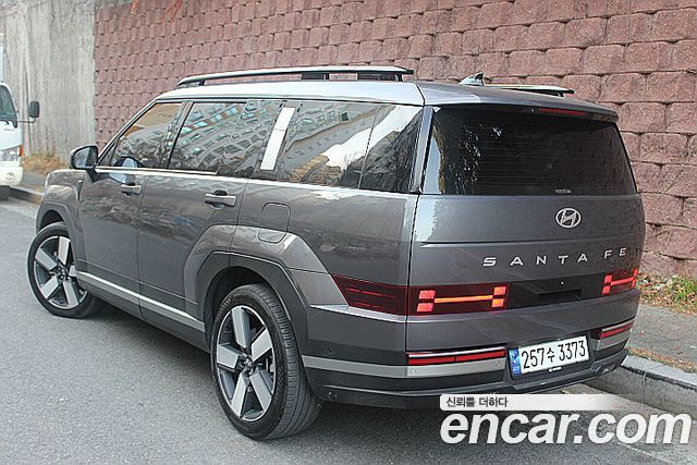 Hyundai Santa Fe 2024 thumb 3