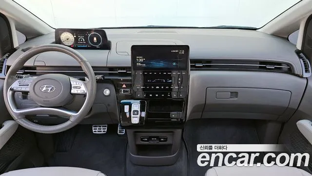 Hyundai Staria 2023 thumb 7