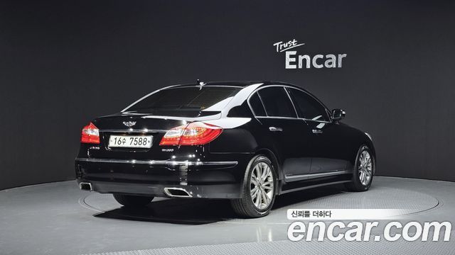 Hyundai Genesis 2011 thumb 3