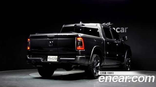 Dodge Ram Pick Up 2021 thumb 3