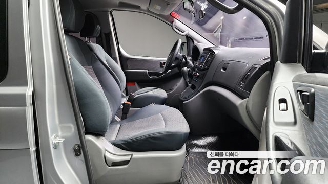 Hyundai Starex 2016 thumb 11