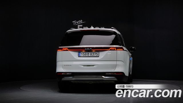 Kia Carnival 2023 thumb 5