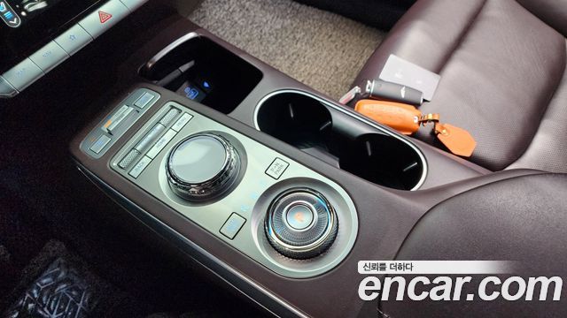 Genesis GV70 2021 thumb 9