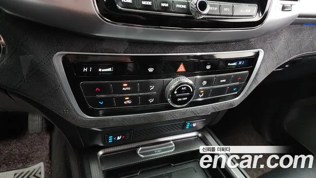 SsangYong Rexton 2021 thumb 12