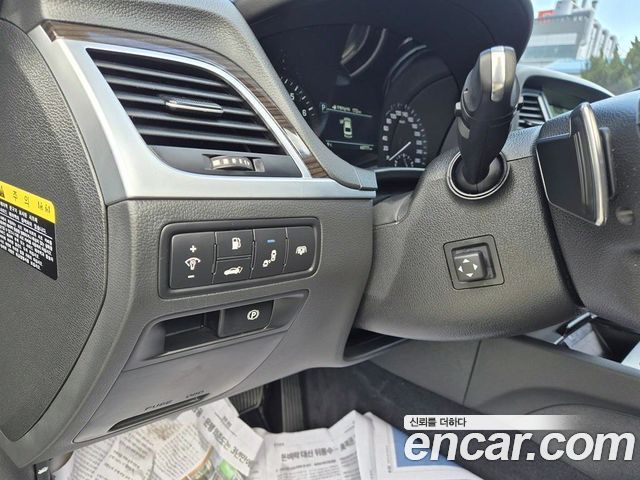 Genesis G80 2018 thumb 9