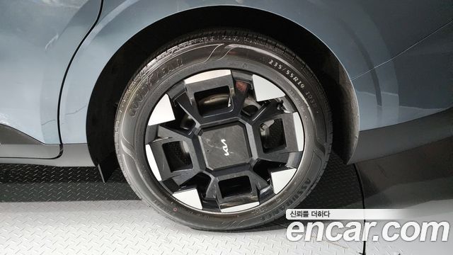 Kia Carnival 2024 thumb 6