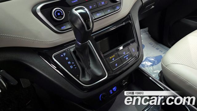 Hyundai Starex 2019 thumb 9