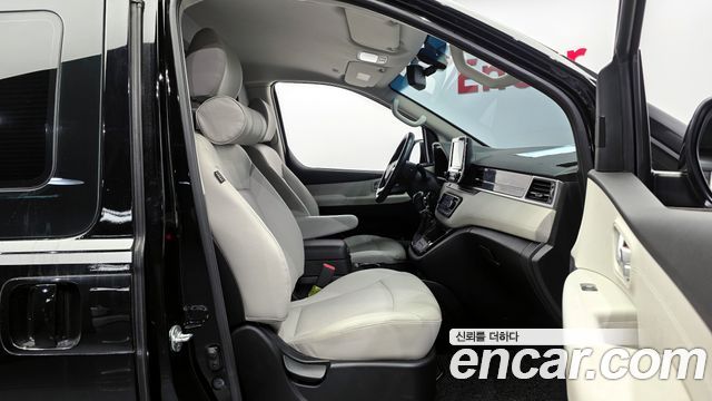 Hyundai Starex 2019 thumb 10