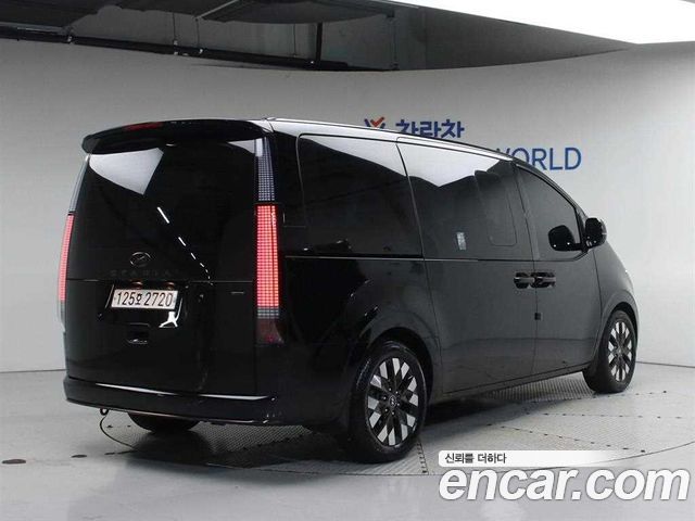 Hyundai Staria 2021 thumb 2