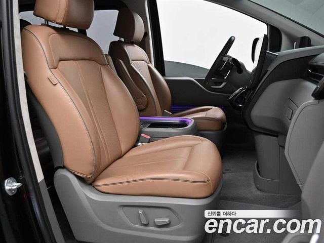 Hyundai Staria 2021 thumb 10