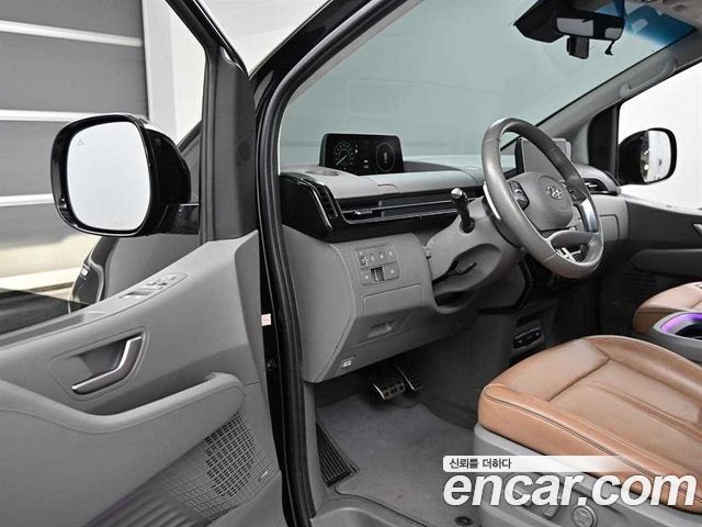 Hyundai Staria 2021 thumb 12