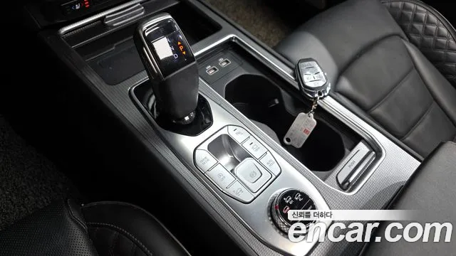 SsangYong Rexton 2022 thumb 10