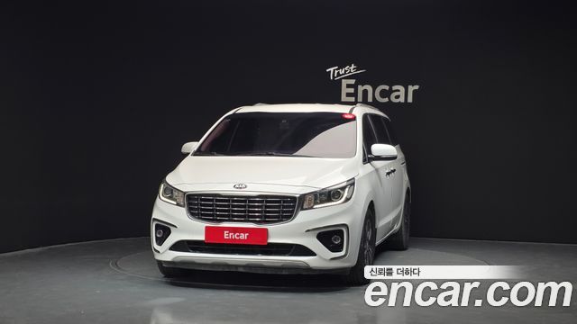 Kia Carnival 2018 thumb 4