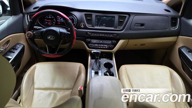 Kia Carnival 2018 thumb 8