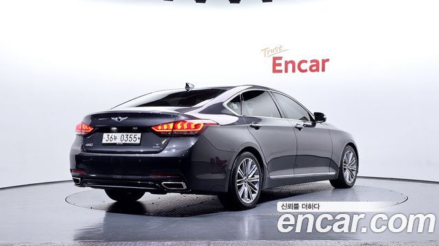 Genesis G80 2017 thumb 3