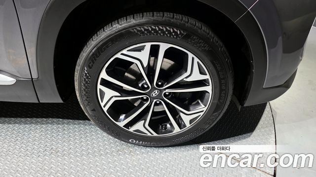 Hyundai Santa Fe 2019 thumb 5
