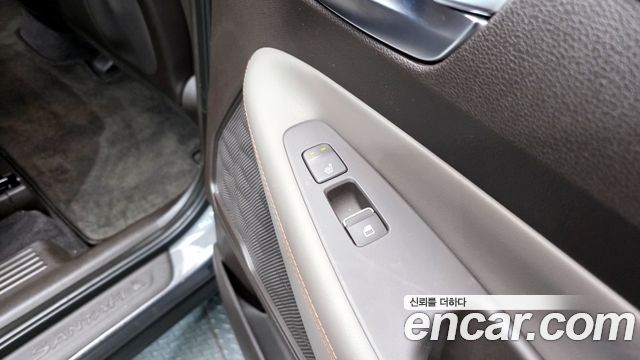 Hyundai Santa Fe 2019 thumb 11