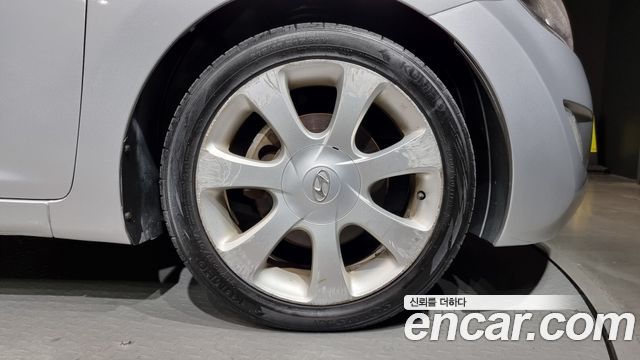 Hyundai Avante 2012 thumb 5